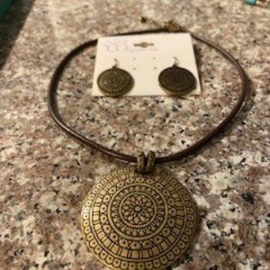 Nine and Co. Choker and Earrings